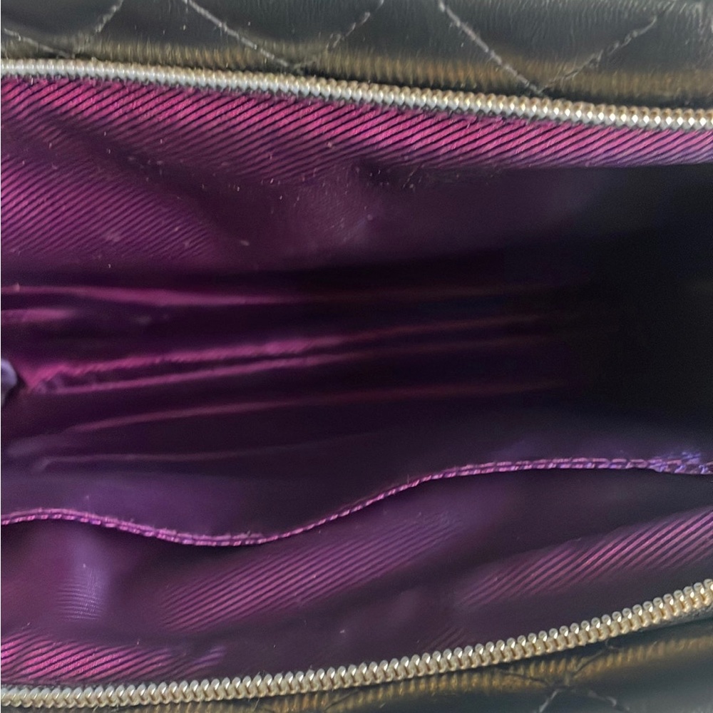 Younique Gold Chain Purse - Picture 4 of 4